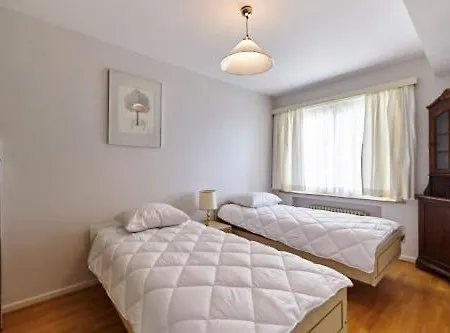 Paris 9d 115 أوستيند